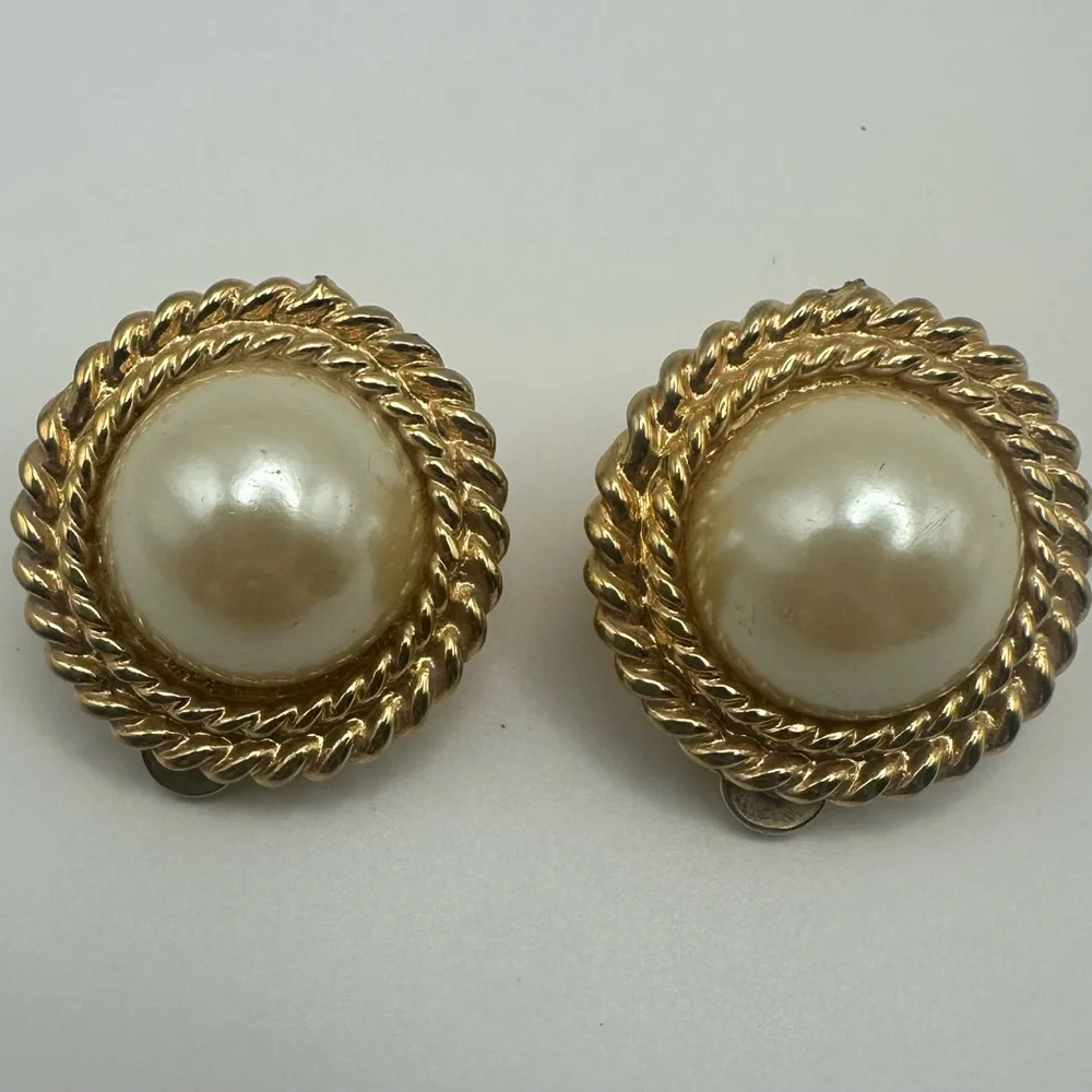 St. John elegant cream