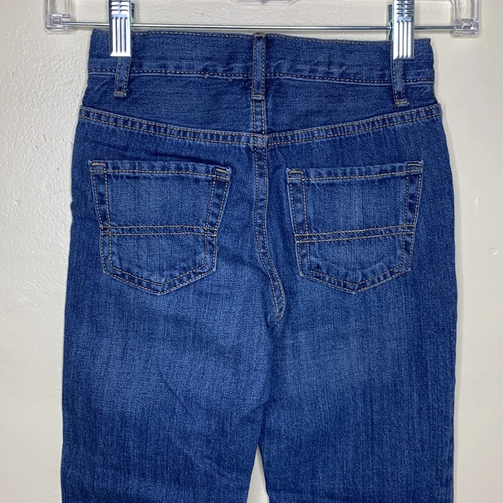 Place basic jeans