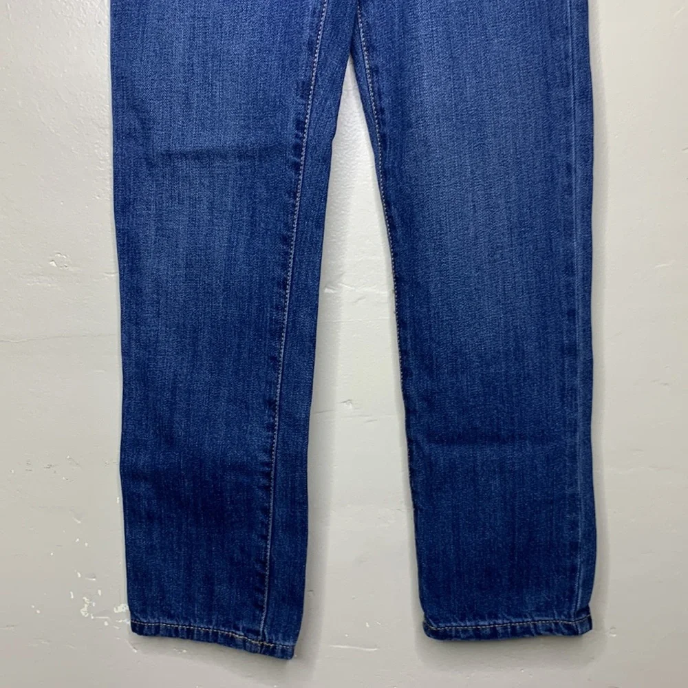 Place basic jeans