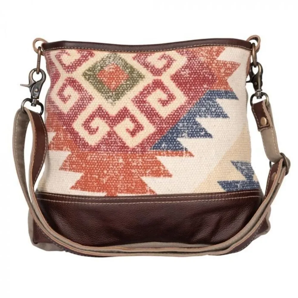 Myra Bag care up thrill