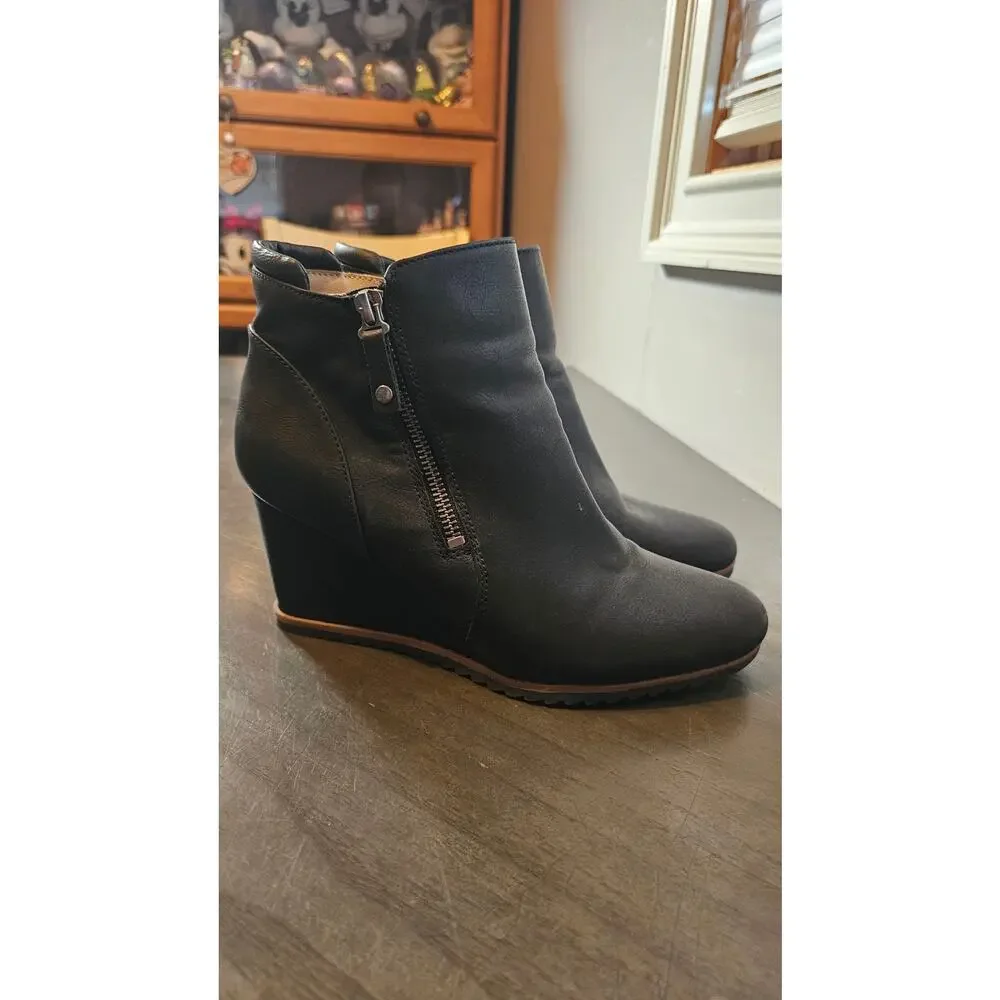 Naturlizer women black