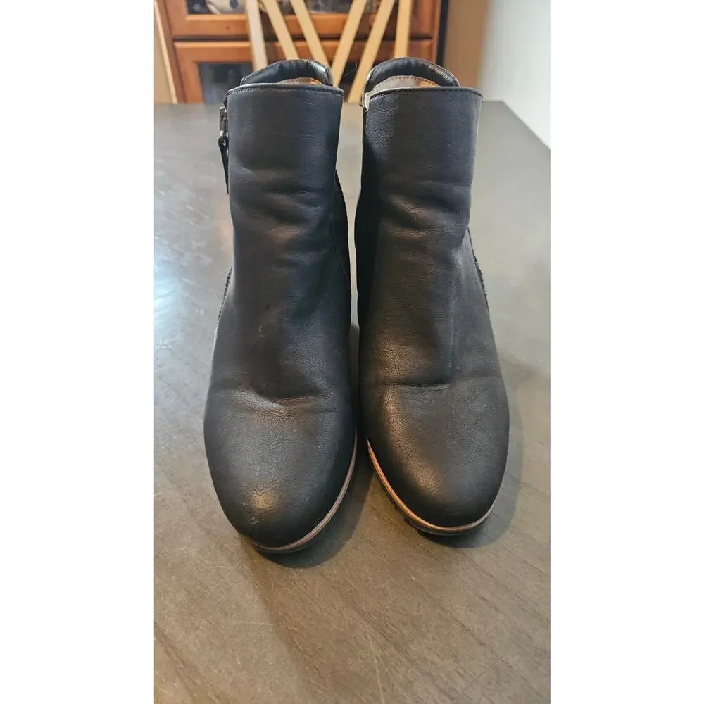 Naturlizer women black