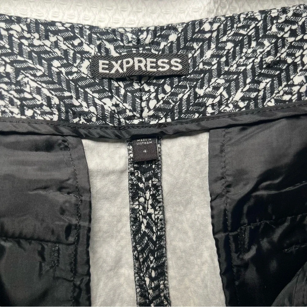 Express shorts striking