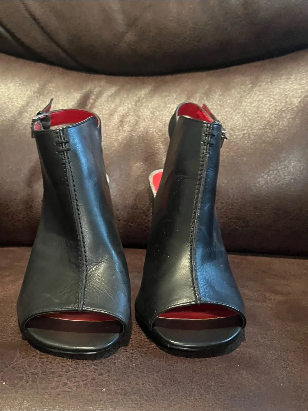Charles Jourdan date color wear