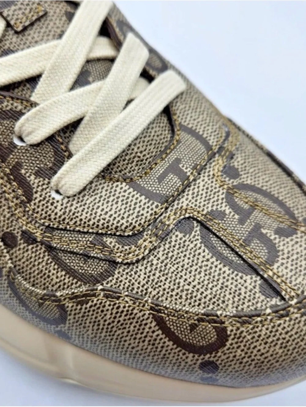 Gucci upper monogram