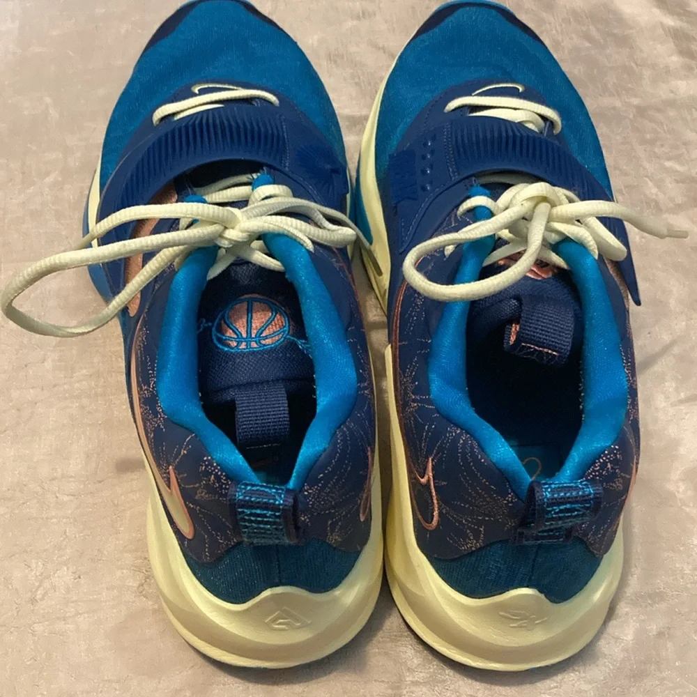 Nike excellent blue