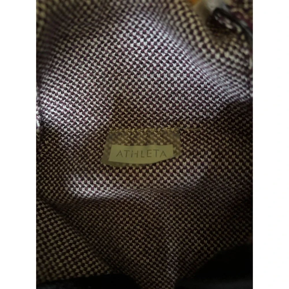 Athleta this zip