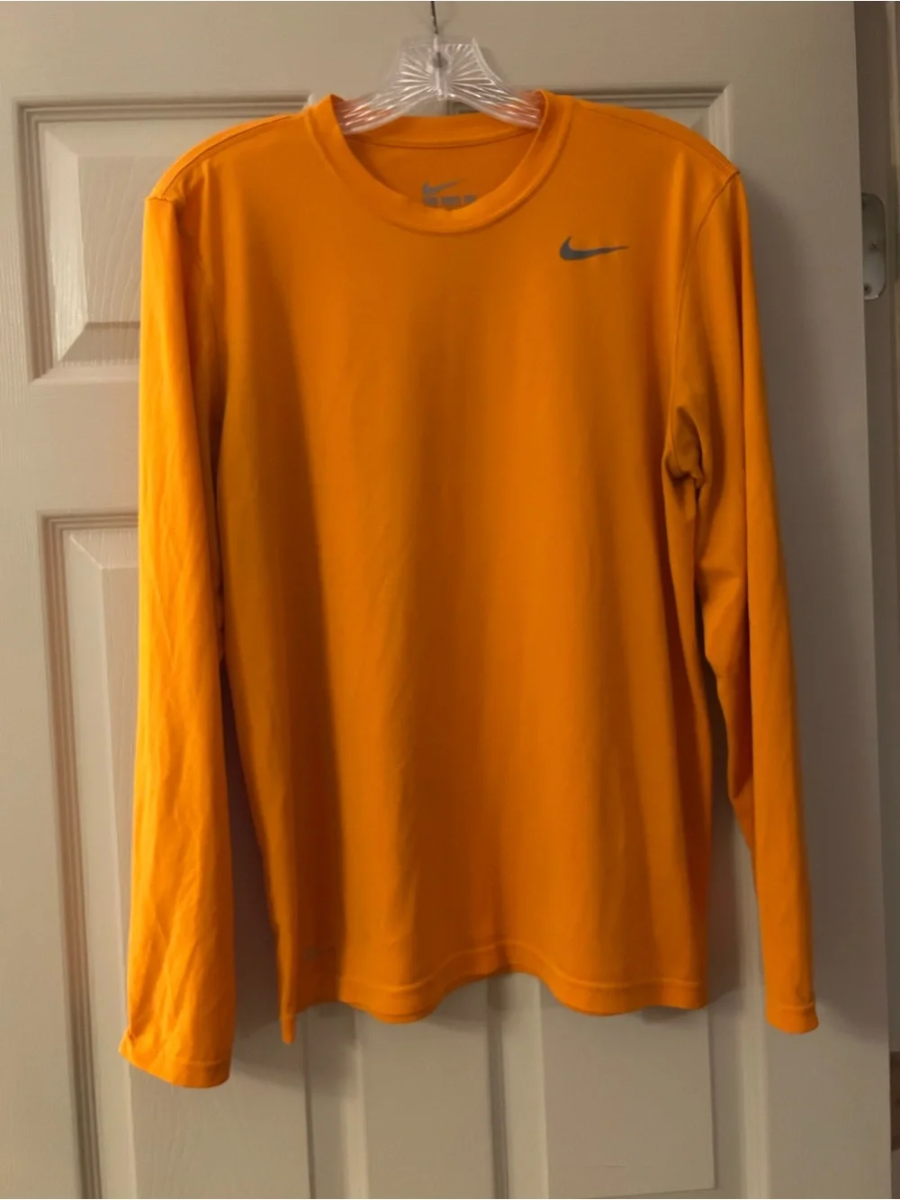 Nike Dri-FIT long sleeve Tee - Orange