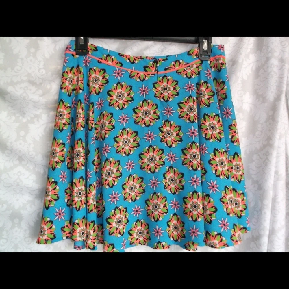 Flying Tomato mini skirt L NWOT