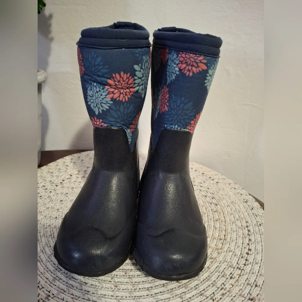 Bogs stylish boots