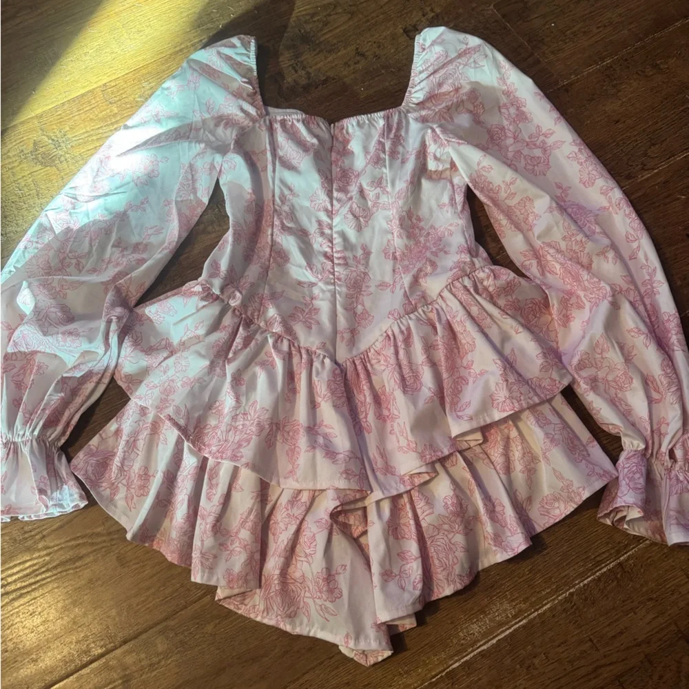 N/A ruffled new back