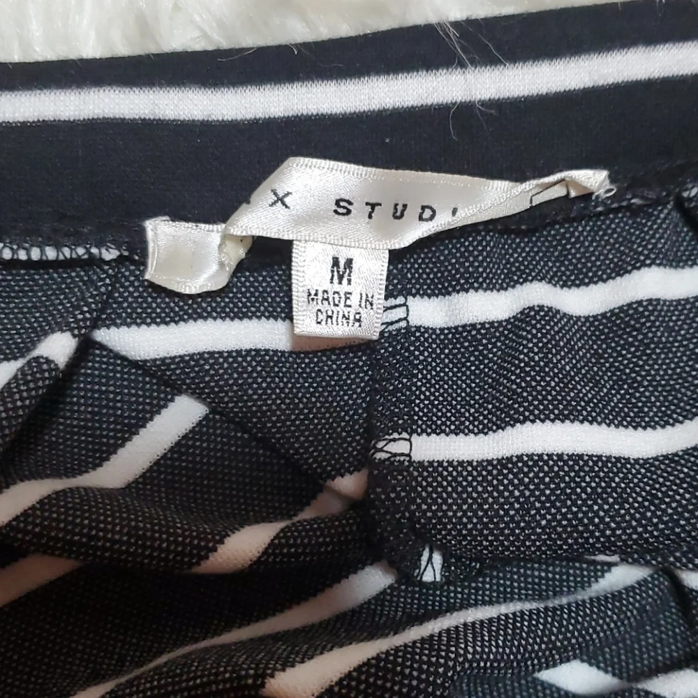 Max Studio excellent pleated