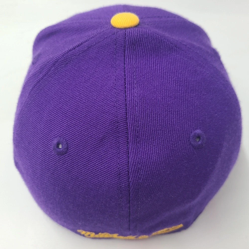 Mitchell & Ness has nick