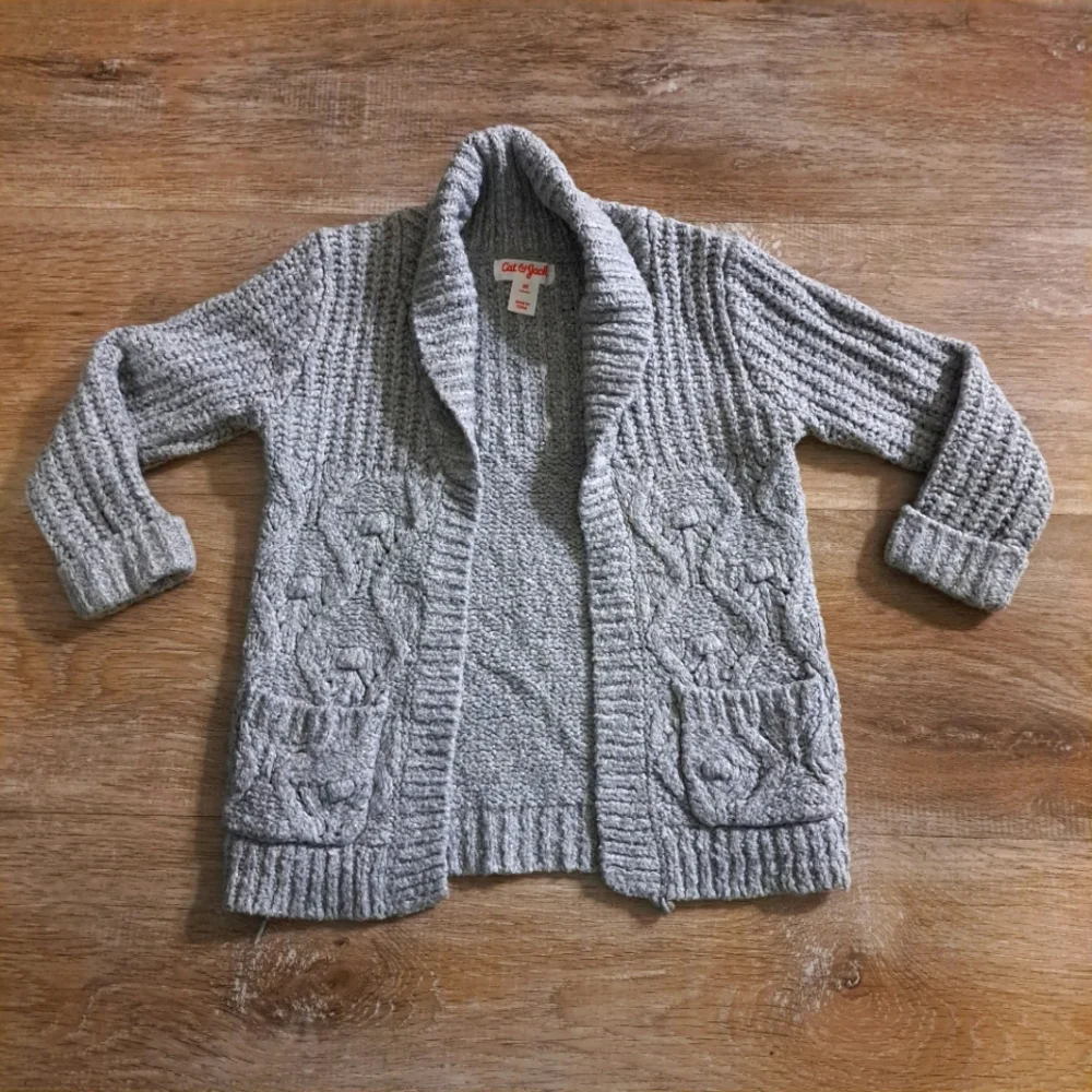 Cat & Jack Cozy Gray Cable Knit Cardigan Sweater Toddler's Size 2T