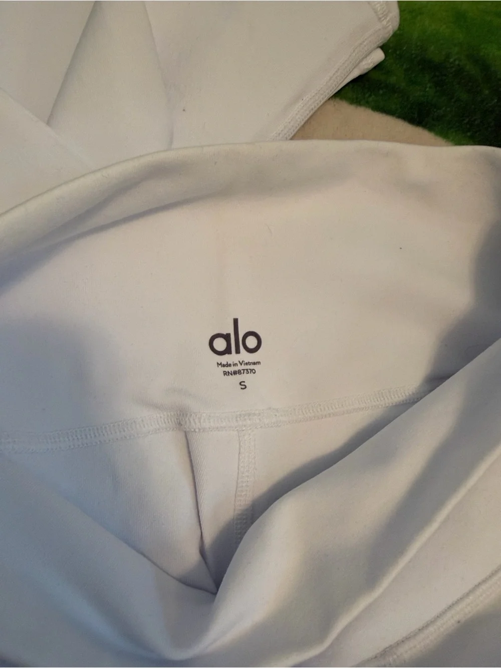 ALO Yoga crisp white