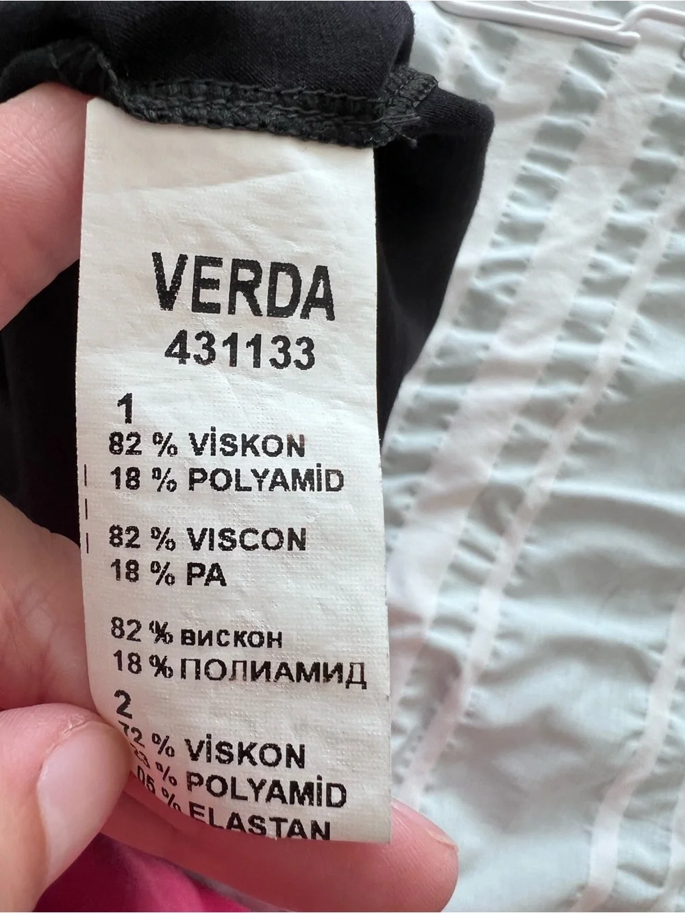 Verda elegant black