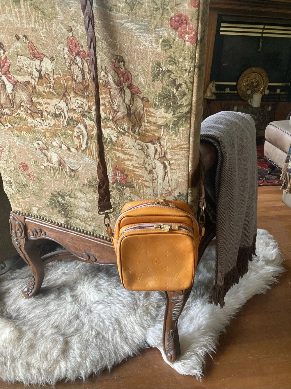 Vintage Louis Vuitton Vernis yellow
