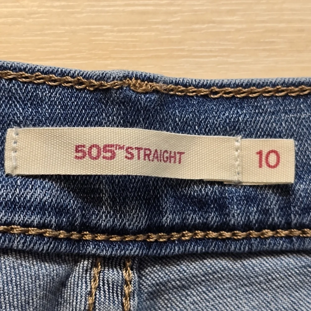 Levis levis 505