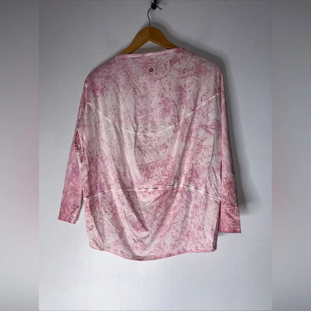 Lululemon Back in Action Long‎ Sleeve Shirt Size 2 Cirrus Wash White Pink Peony