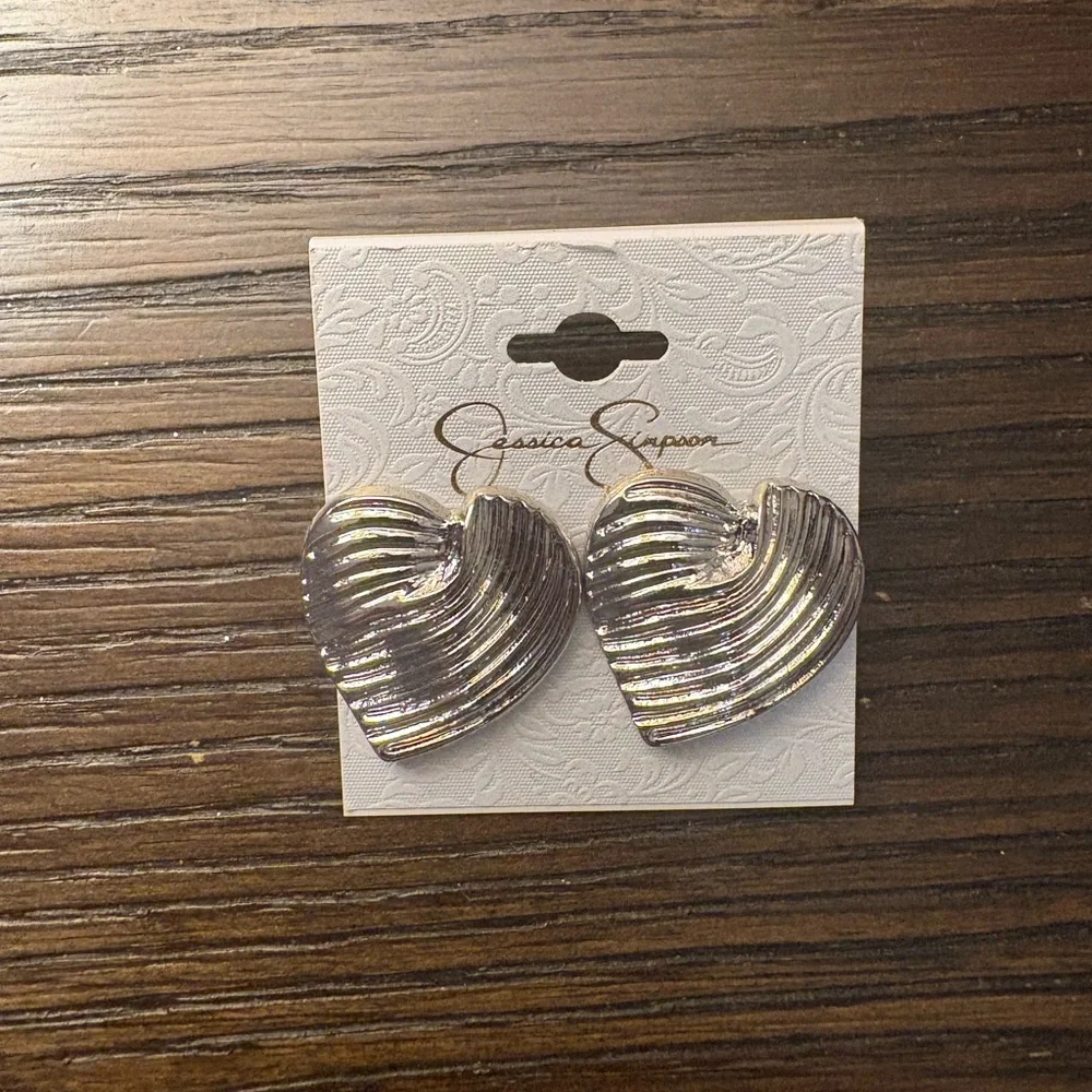 NEW Jessica Simpson Silver Heart Earrings
