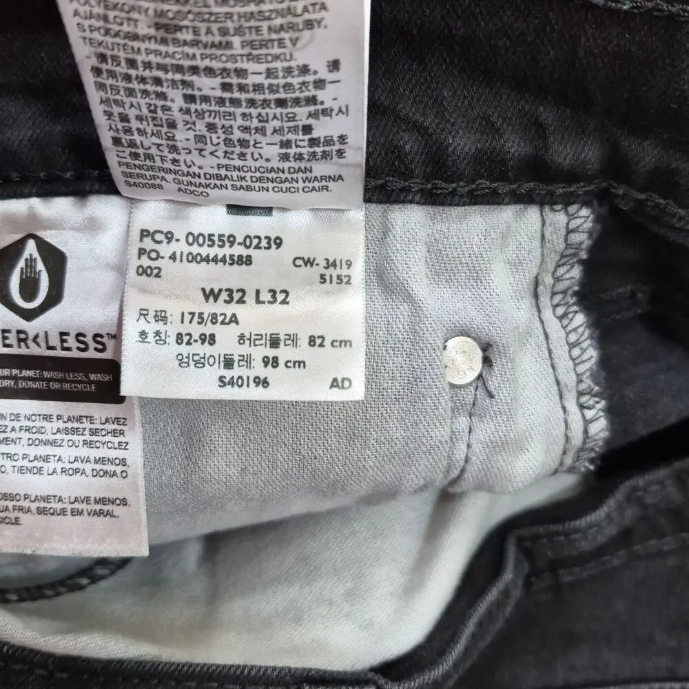 Levis levis 559
