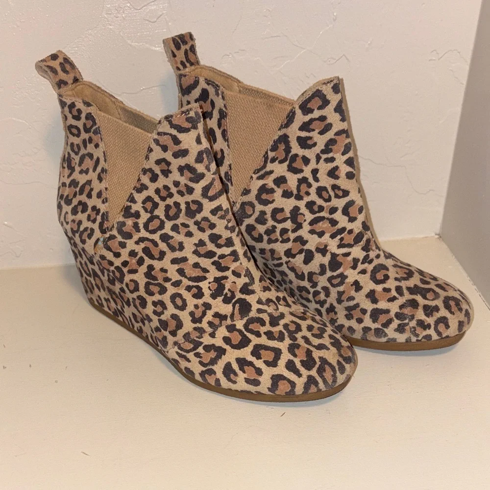 Toms Leopard Print Ankle Booties