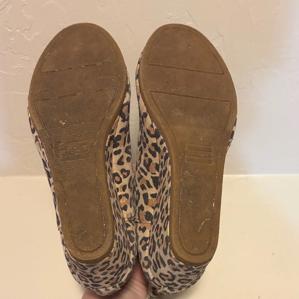 Toms stylish leopard