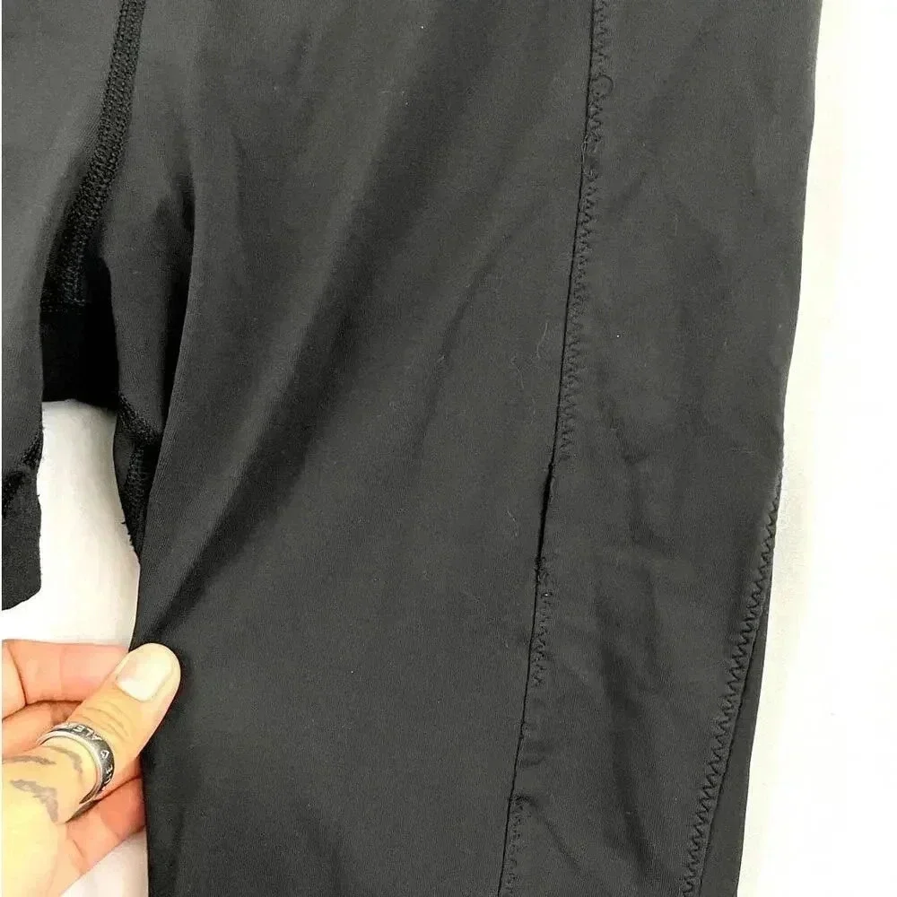 Lululemon Black Capri Leggings‎ Womens Sz 6 Dual Back Pockets Low Rise
