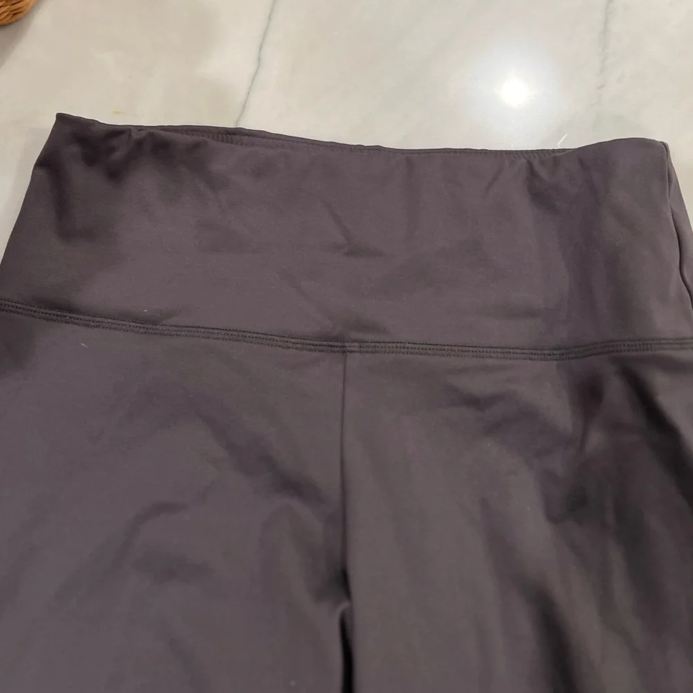 Felina sueded athletic