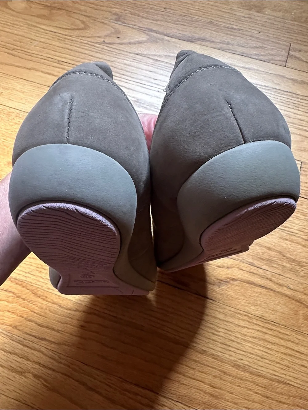 Dansko lightweight taupe