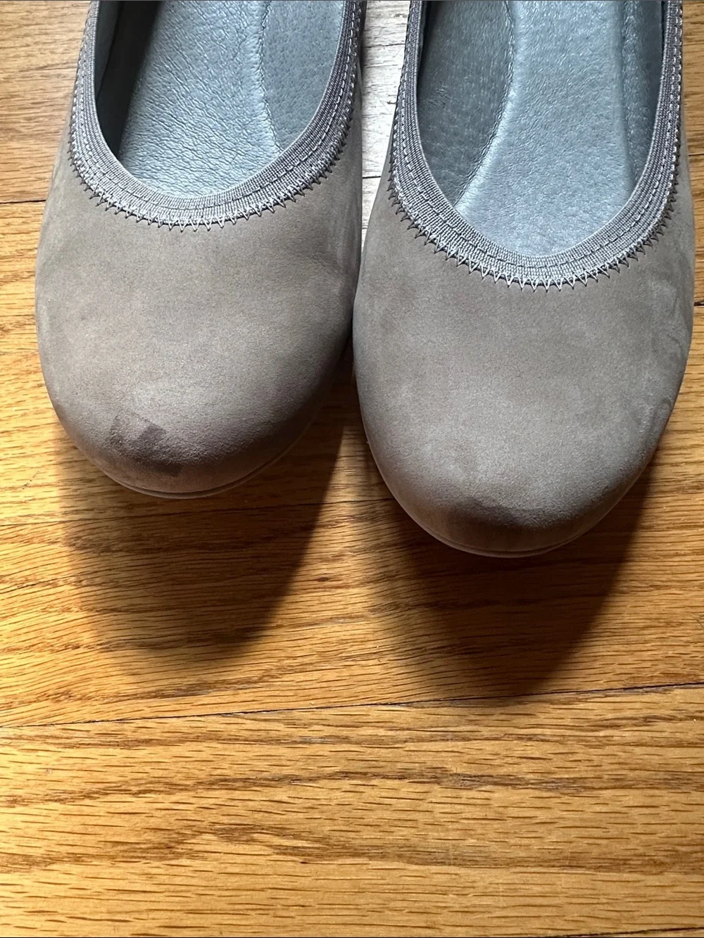 Dansko lightweight taupe