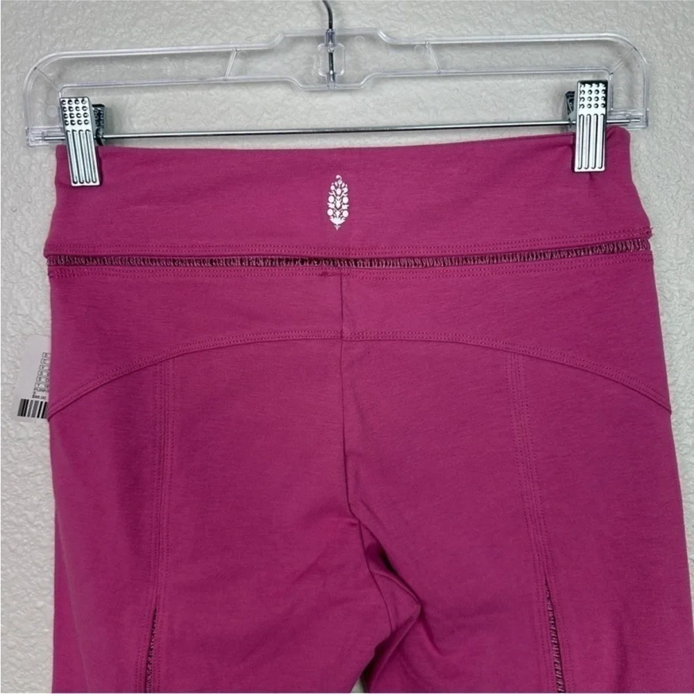 NWT Free People Movemement Scorpio Capri Leggings Ruched Purple Small