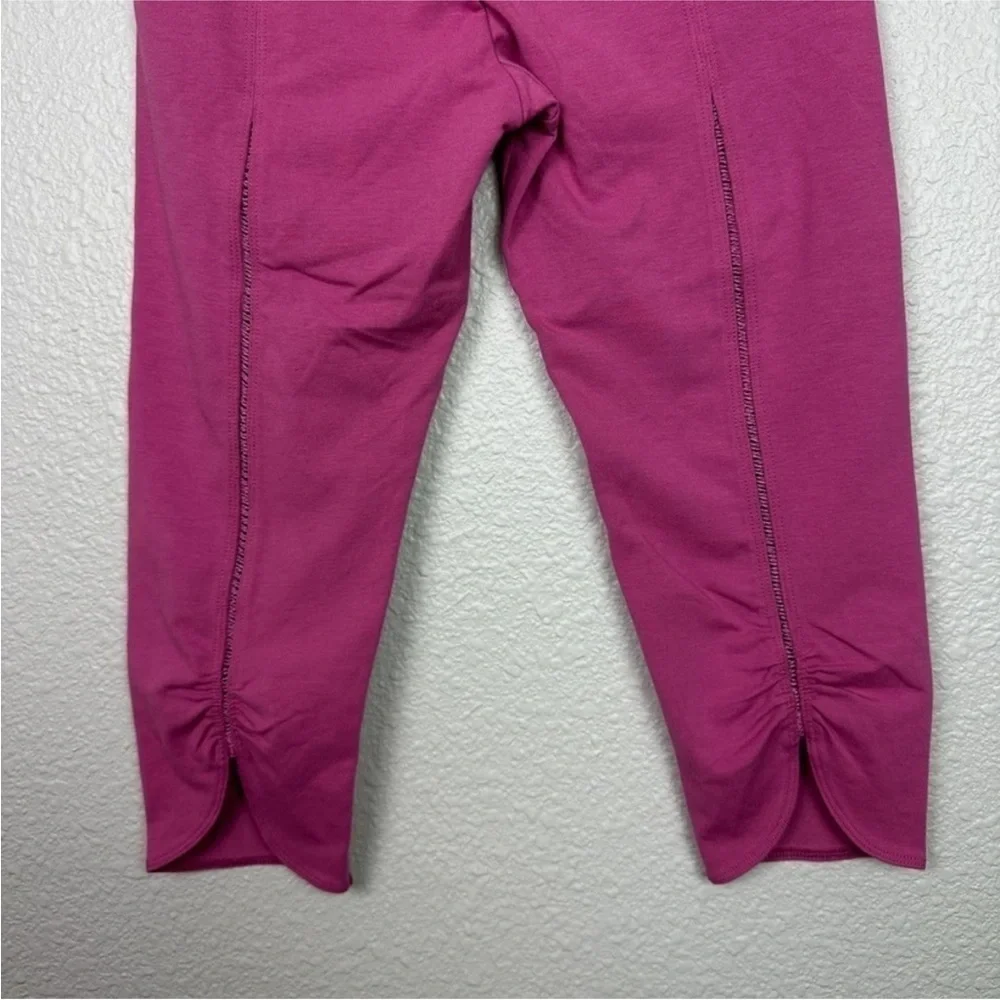 NWT Free People Movemement Scorpio Capri Leggings Ruched Purple Small