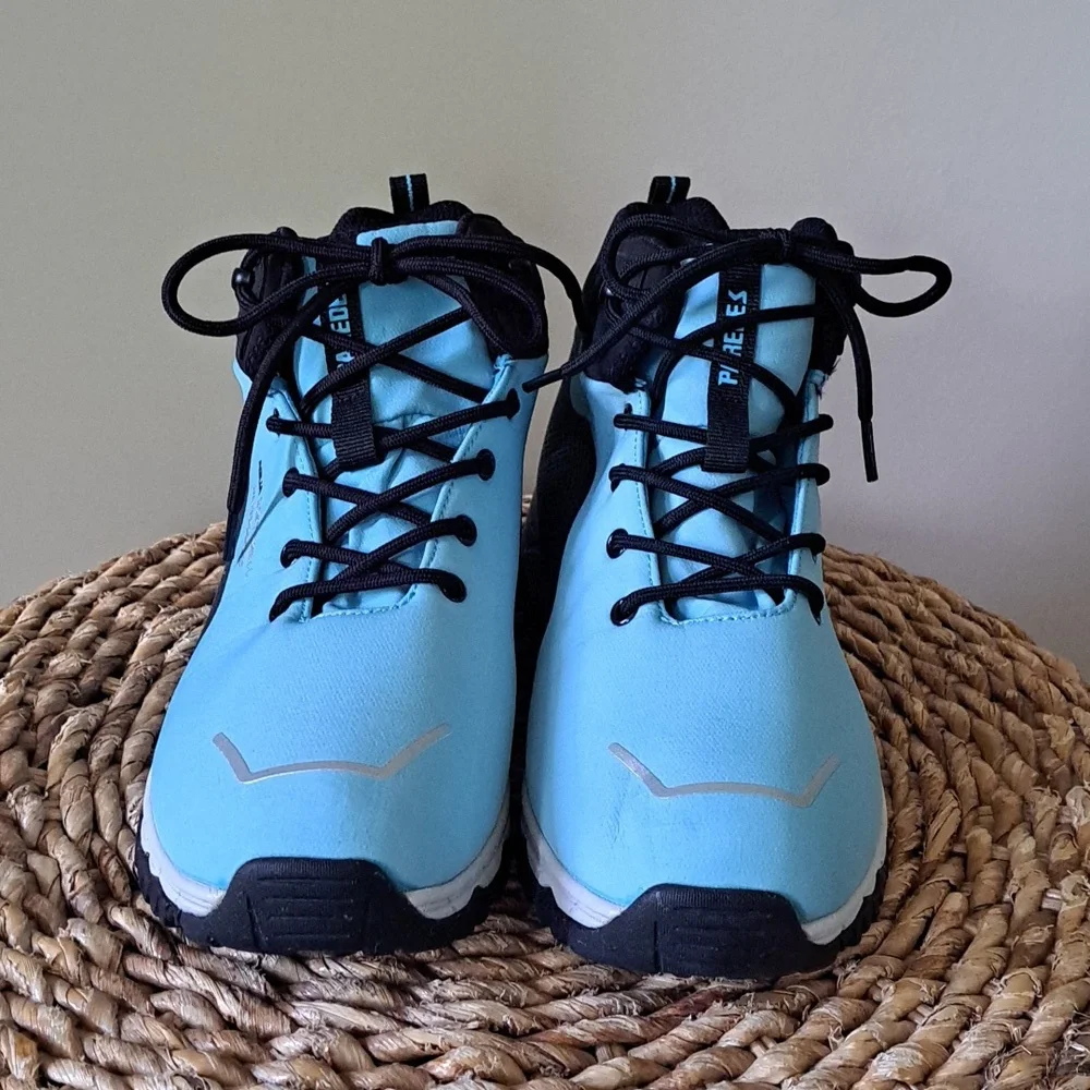 PAREDES worn once