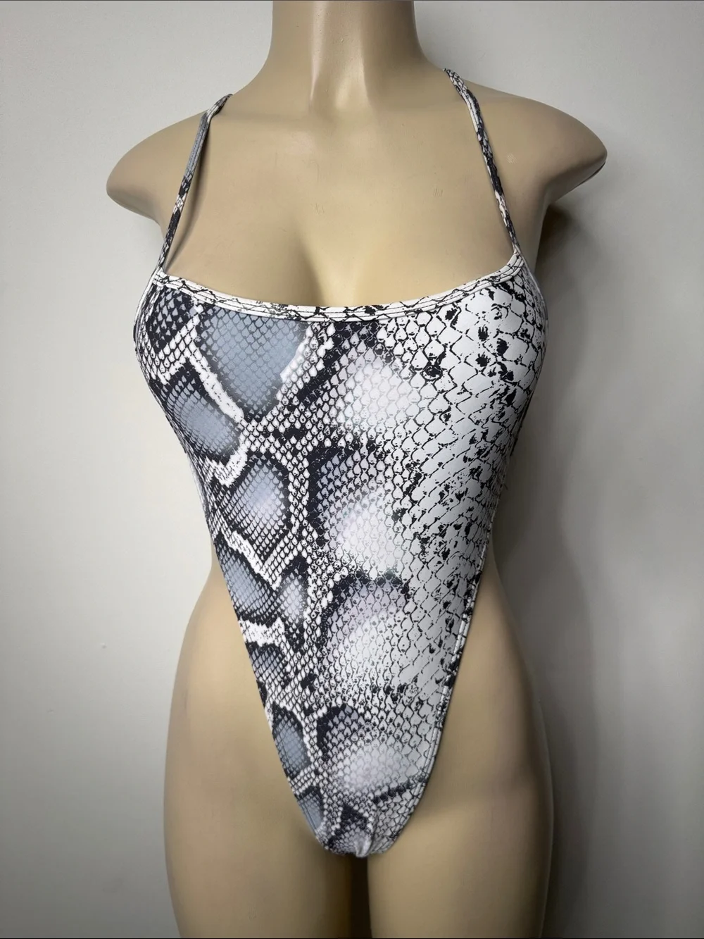 High-Cut Snake Print One-Piece Swimsuit - Black & White