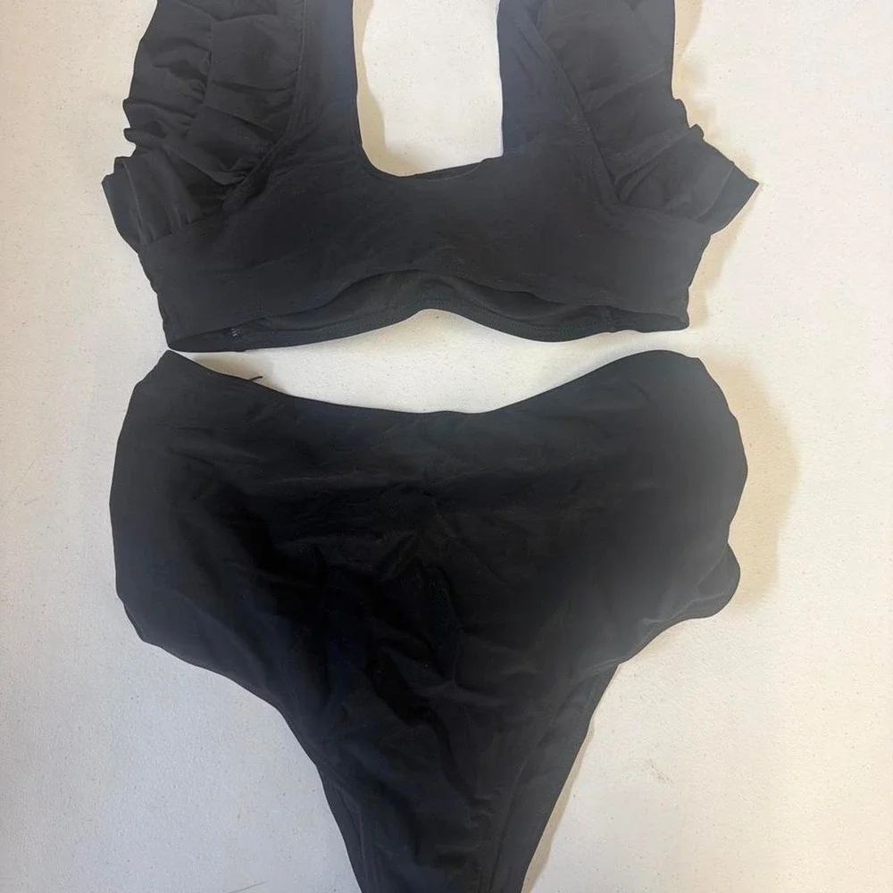 N/A black ruffle