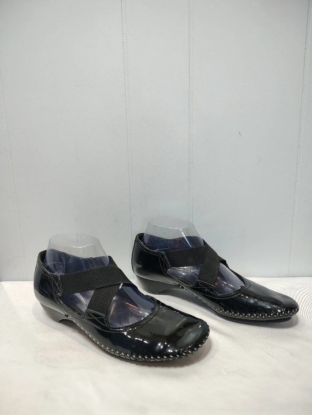 Donald J. Pliner brand donald