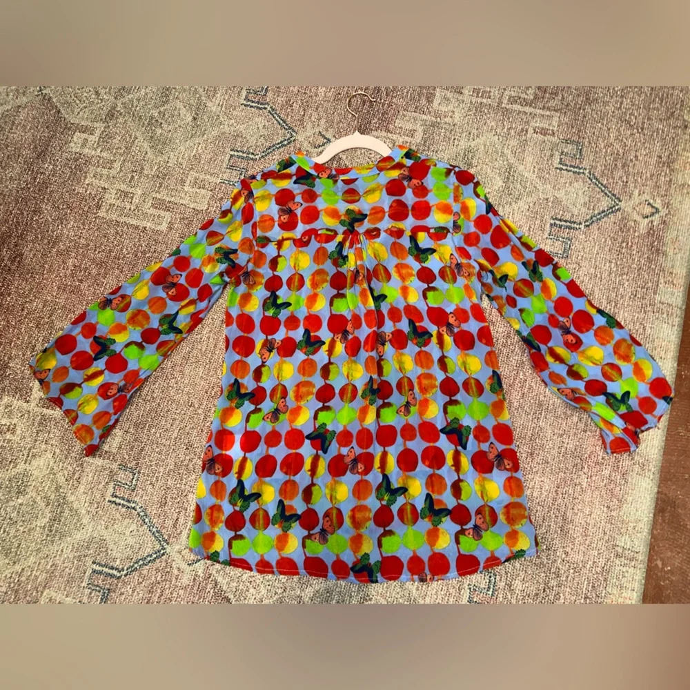 APNY polka dot butterfly 3/4 bell sleeve v neck vibrant flowy top XS
