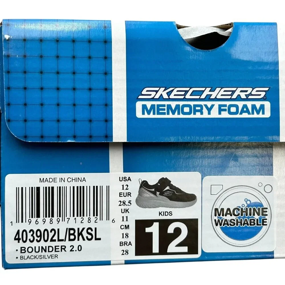 Skechers matches *medium