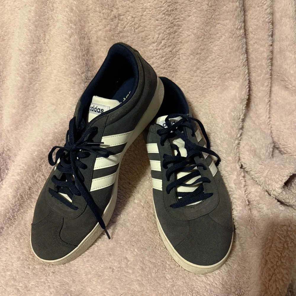 Men's Adidas sneakers
