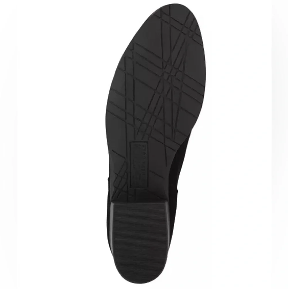 Kenneth Cole Reaction sleek black