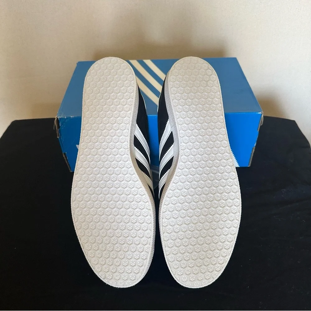 adidas sleek trainers
