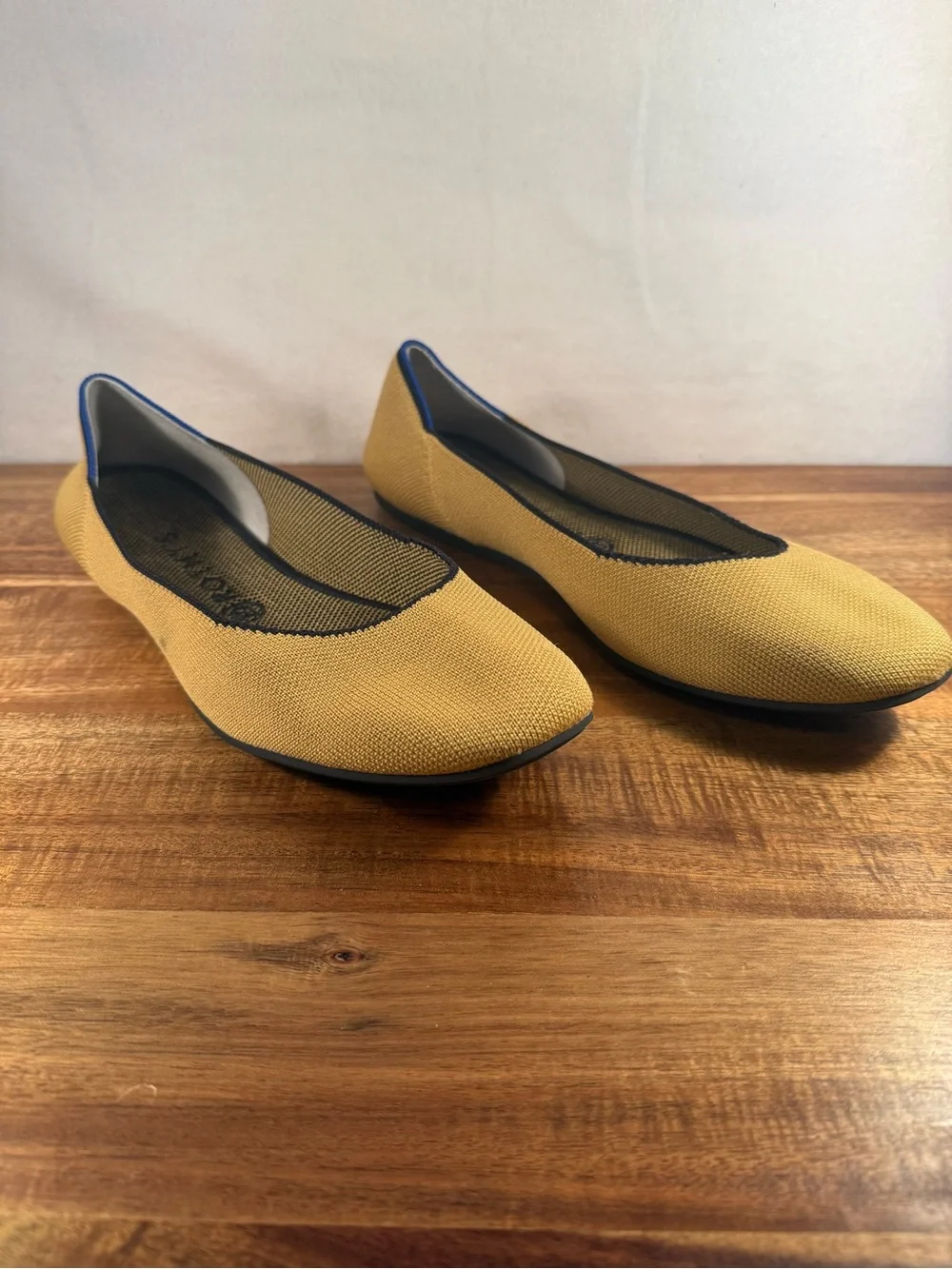 Rothy's Round Toe Flats in Golden Yellow with Black Piping Size 10.5