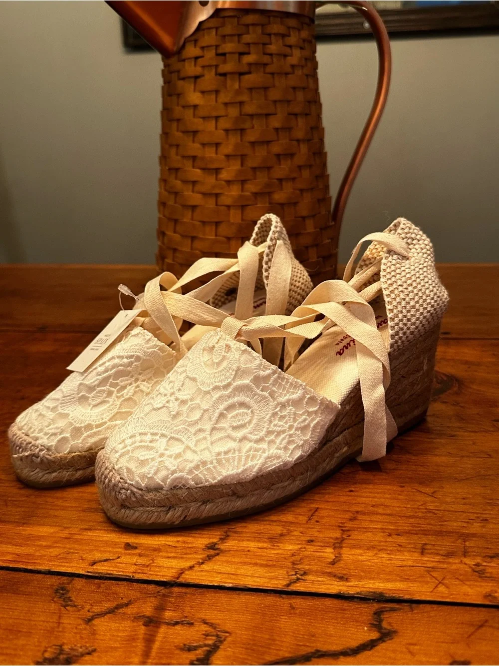 Viviana white lace