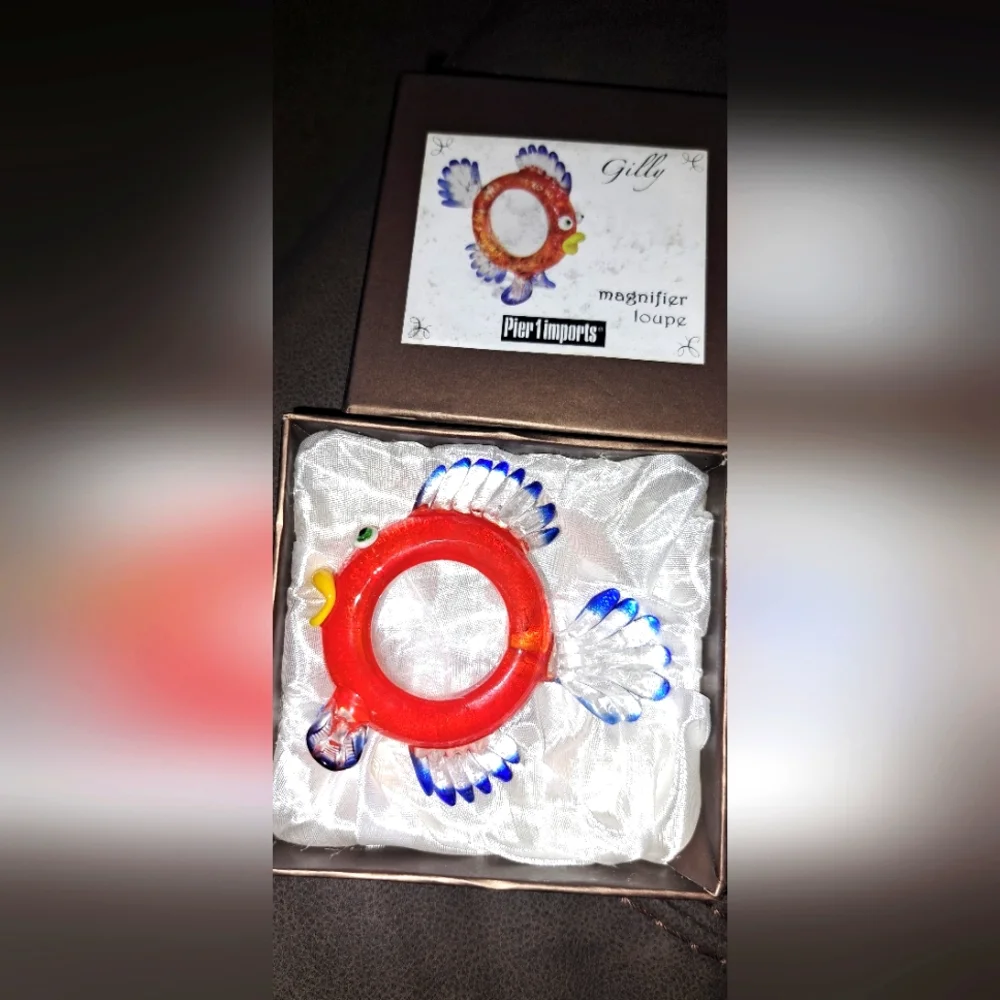 Glass Pier 1 Imports GILLY Fish Magnifier Loupe Magifying Blown Glass