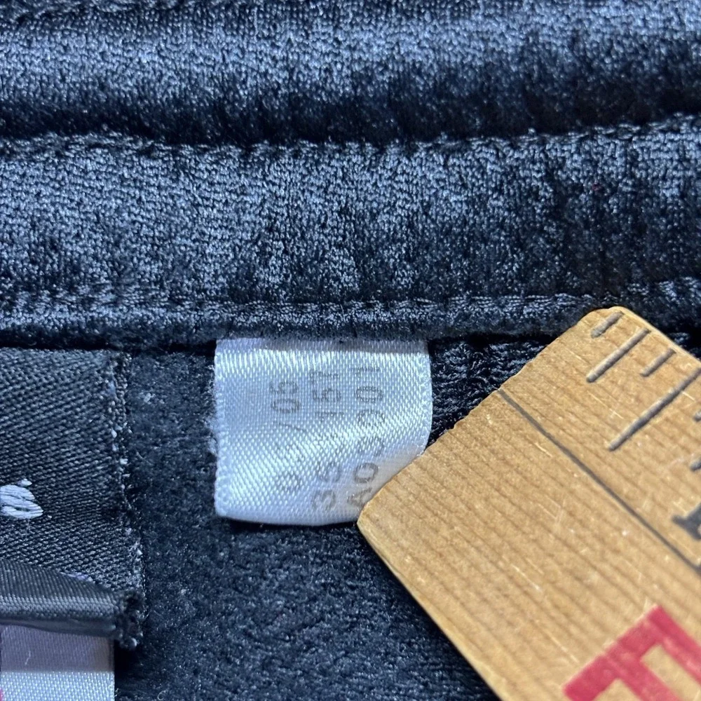 adidas noticed has pants