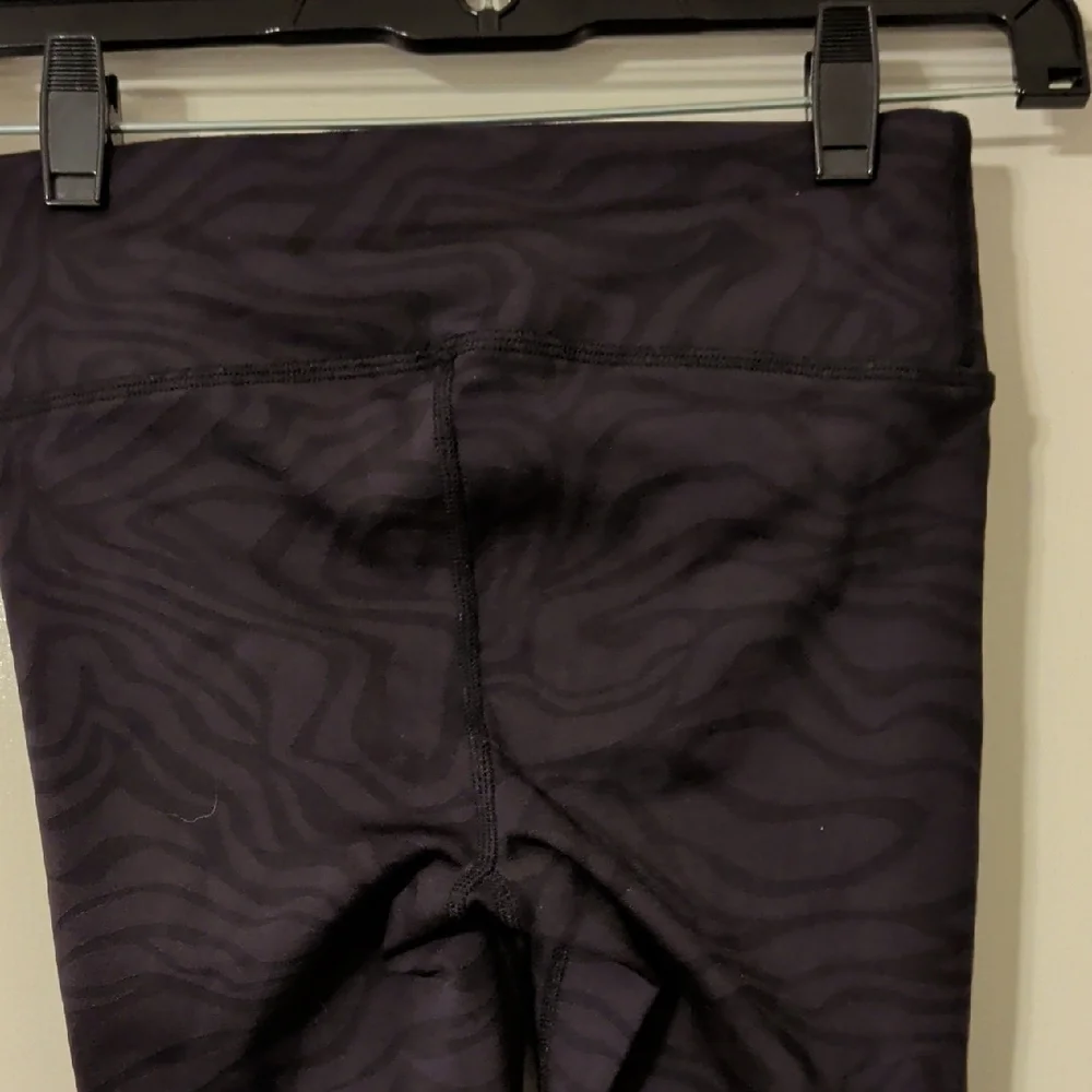 ALO Yoga black alo