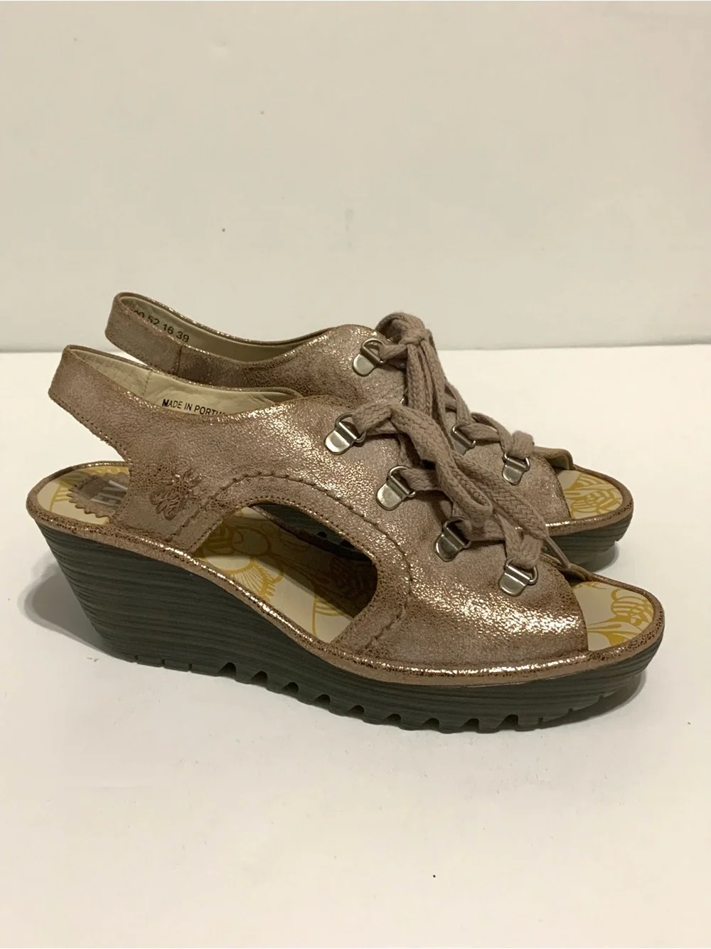 Fly London YlfaWedge Sandals Metallic Leather Brushed Lace Up EU 39‎
