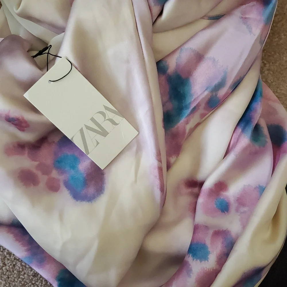Zara woman sexy