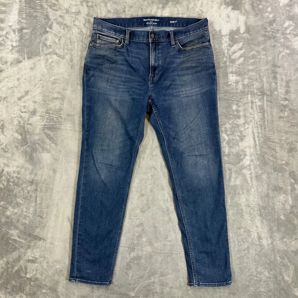 Banana Republic Travel Jean Men's Size 35x30 Slim Fit Blue Medium Wash